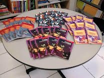 Departamento de Educação entrega livros infanto-juvenis para estudantes