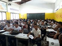 Carga excessiva dos docentes da educação básica no Brasil prejudica a qualidade do ensino