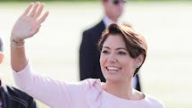 Michelle Bolsonaro desponta como possível candidata à Presidência com apoio do ex-presidente