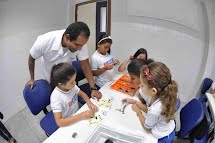 Oferta de emprego: SESI divulga vagas para auxiliar de cozinha, inspetor de alunos e outros 