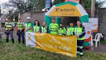 Maio Amarelo: Ação da Intervias em Porto Ferreira Alerta Pedestres e Ciclistas para Segurança